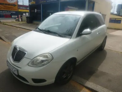 Second-hand Lancia Ypsilon 95 CP (69 kW) 2008 Alb Hatchback