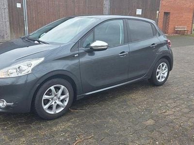 Gebraucht Peugeot 208 Style 82 PS (60 kW) 2013 Grau Kleinwagen