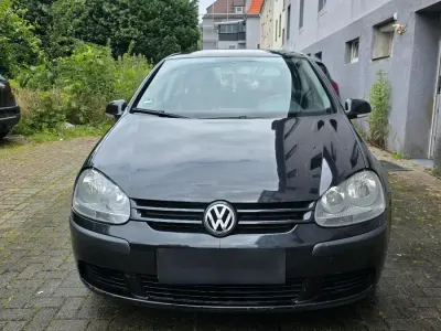Gebraucht VW Golf V 75 PS (55 kW) 2004 Schwarz Kleinwagen