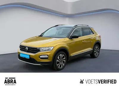 Używany VW T-Roc Active 110 KM (80 kW) 2021 Żółty SUV