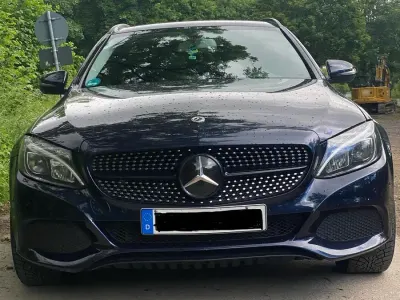 Gebraucht Mercedes C180 116 PS (85 kW) 2015 Blau Coupé
