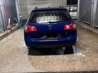 Gebraucht VW Passat Comfortline 140 PS (102 kW) 2006 Blau Limousine