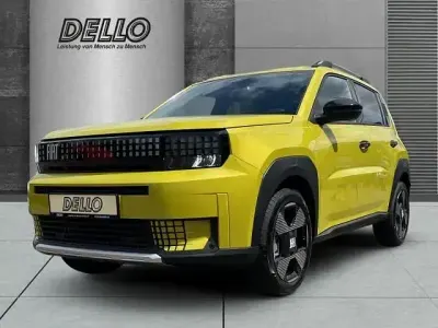 Usata Fiat Grande Panda La Prima 101 CV (74 kW) 2025 Giallo Utilitaria