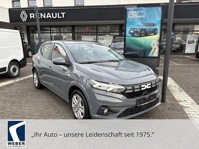 Grau Gebraucht 2023 Dacia Sandero Expression Limousine | 15.970 € (Fairer Preis)