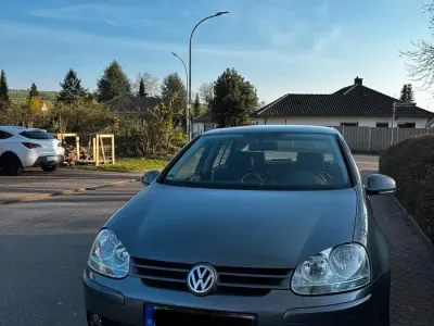 Gebraucht VW Golf IV 75 PS (55 kW) 2005 Grau Limousine