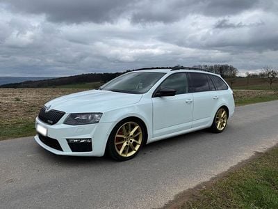 Second-hand Skoda Octavia RS 220 CP (161 kW) 2015 Alb Hatchback