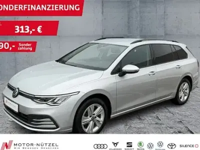 Second-hand VW Golf VIII Life 150 CP (110 kW) 2022 Argintiu Break