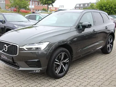 Używany Volvo XC60 R-Design 197 KM (144 kW) 2020 Szary SUV