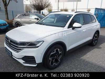 Gebraucht VW Touareg 231 PS (169 kW) 2024 Weiß SUV