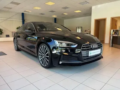 Gebraucht Audi A5 Sportback S-Line 150 PS (110 kW) 2019 Brillantschwarz Kleinwagen