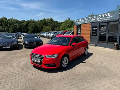 Gebraucht Audi A3 Ambiente 110 PS (80 kW) 2016 Rot Limousine