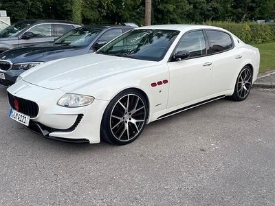 Maserati Quattroporte