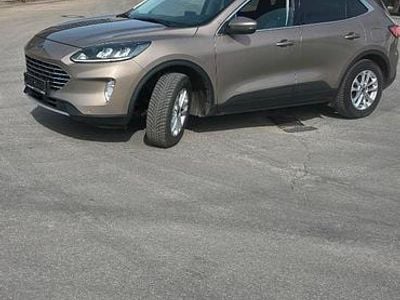 Używany Ford Kuga 120 KM (88 kW) 2020 Andere farben SUV