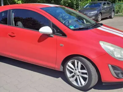 Gebraucht Opel Corsa 101 PS (74 kW) 2011 Rot Kleinwagen