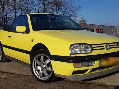 Gebraucht VW Golf Cabriolet Conceptline 90 PS (66 kW) 1995 Gelb Cabrio
