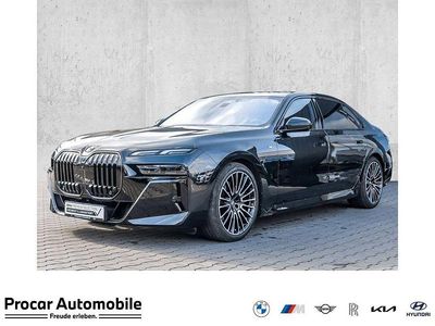 Gebraucht BMW 740 Performance 286 PS (210 kW) 2025 Saphirschwarz Limousine
