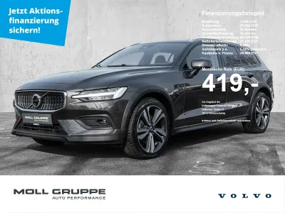 Gebraucht Volvo V60 CC Ultimate 197 PS (144 kW) 2024 Platinum grey / metallic Kombi
