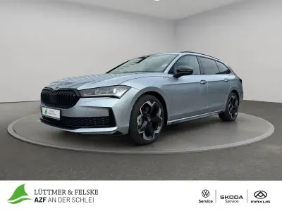 Gebraucht Skoda Superb SportLine 193 PS (141 kW) 2026 Pebble silber metallic Kombi