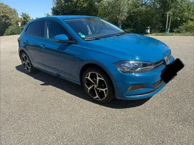Gebraucht VW Polo Comfortline 95 PS (69 kW) 2018 Blau Kleinwagen