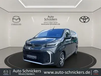 Gebraucht Toyota Proace Verso Club 177 PS (130 kW) 2024 Titanium grey metallic Kombi