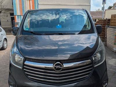 Gebraucht Opel Vivaro Basis 125 PS (91 kW) 2016 Schwarz Van / Kleinbus