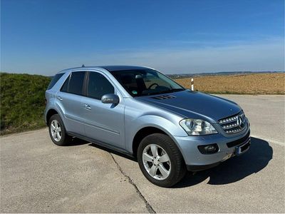 Gebraucht Mercedes ML320 224 PS (164 kW) 2008 Silber SUV