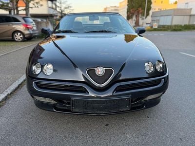 Usata Alfa Romeo Spider 155 CV (114 kW) 2000 Nero Cabrio