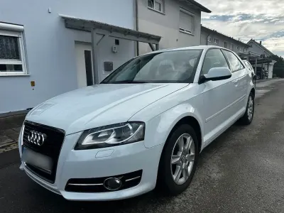 Używany Audi A3 Attraction 105 KM (77 kW) 2012 Biały Hatchback