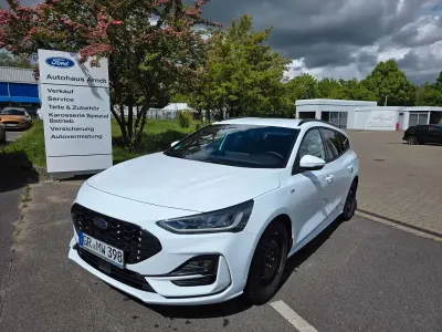 Gebraucht Ford Focus ST-Line 125 PS (91 kW) 2026 Weiß Limousine