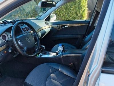 Gebraucht Mercedes E320 Avantgarde 224 PS (164 kW) 2004 Silber Kombi