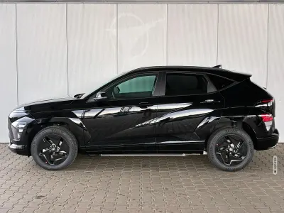 Neu Hyundai Kona Comfort 150 kW (204 PS) 2026 Schwarz metallic SUV