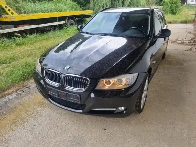 Gebraucht BMW 320 Lifestyle 170 PS (125 kW) 2010 Schwarz Kombi