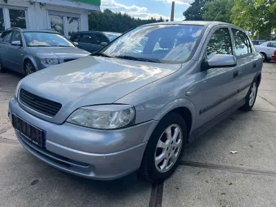 Gebraucht Opel Astra 84 PS (61 kW) 2001 Silber Limousine