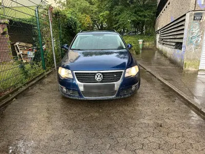 Gebraucht VW Passat 140 PS (102 kW) 2009 Blau Kombi