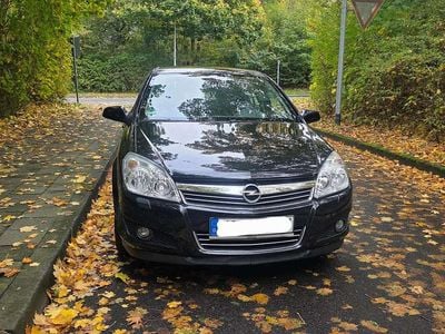 Gebraucht Opel Astra 90 PS (66 kW) 2007 Schwarz Kleinwagen