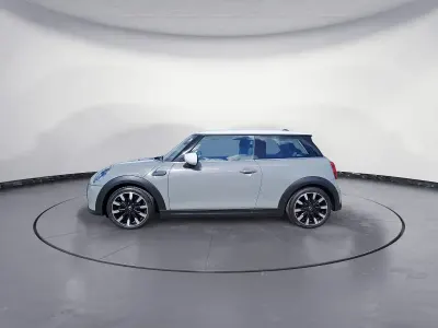 Używany Mini Cooper Classic 136 KM (100 kW) 2022 Szary Hatchback