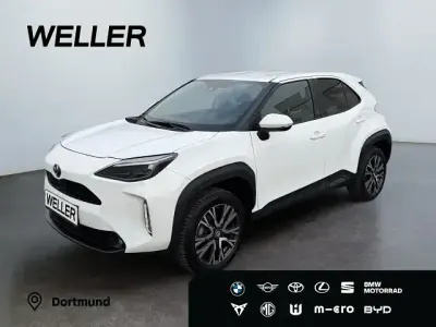 Gebraucht Toyota Yaris Hybrid Connect Style 116 PS (85 kW) 2023 Platinumweiss perleffekt