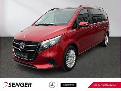 Gebraucht Mercedes V220 163 PS (119 kW) 2024 Rot Van / Kleinbus