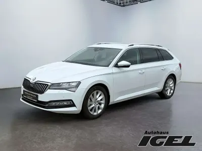 Gebraucht Skoda Superb Style 150 PS (110 kW) 2024 Moonweiss metallic Kombi
