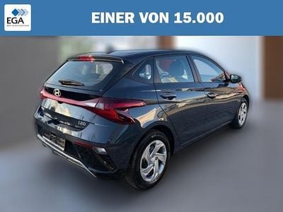 Gebraucht Hyundai i20 Essential 101 PS (74 kW) 2024 Metallic Kleinwagen