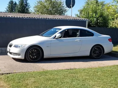 Gebraucht BMW 330 Performance 272 PS (200 kW) 2013 Weiß Coupé