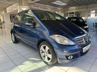 Usata Mercedes A180 Avantgarde 116 CV (85 kW) 2011 Blu Utilitaria
