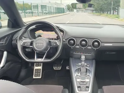 Gebraucht Audi TT Roadster Design 179 PS (131 kW) 2017 Silber Cabrio