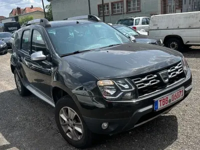 Gebraucht Dacia Duster Prestige 125 PS (91 kW) 2016 Schwarz SUV