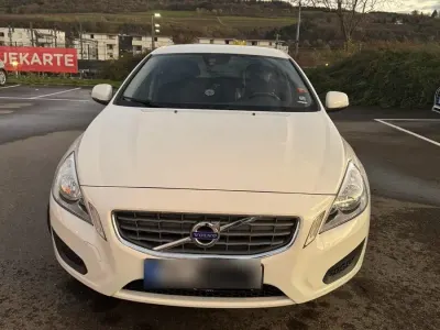 Usata Volvo V60 114 CV (83 kW) 2011 Bianco Station wagon