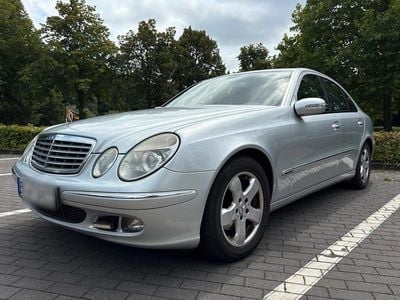 Mercedes E200