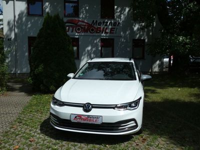 Weiß Gebraucht 2023 VW Golf VIII Style Kombi | 26.980 € (Fairer Preis)