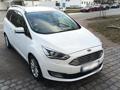 Begagnad Ford C-MAX Titanium 170 HK (125 kW) 2018 Minibuss