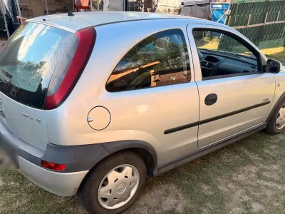 Gebraucht Opel Corsa 75 PS (55 kW) 2001 Silber Kleinwagen