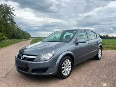 Gebraucht Opel Astra 105 PS (77 kW) 2006 Grau Limousine